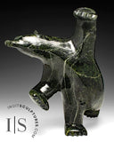 Ours dansant SIGNATURE 13" par Ashevak Adla *Par ici, messieurs*
