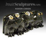 13" SIGNATURE Owls par Joanasie Manning *Le Parlement est en session*