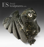 12" SIGNATURE Owls par Joanasie Manning *Gagnant d'or*