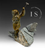 VINTAGE 7" Eskimo Carver by Late Kellipalik Qimirpik