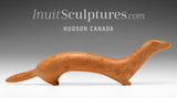 Loutre VINTAGE 9" sculptée dans du bois par Jack Haggerty *Slippery Slope*