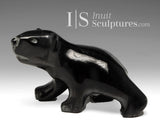 Ours qui marche 4" par Guy Uniuqsaraq *Encrier*