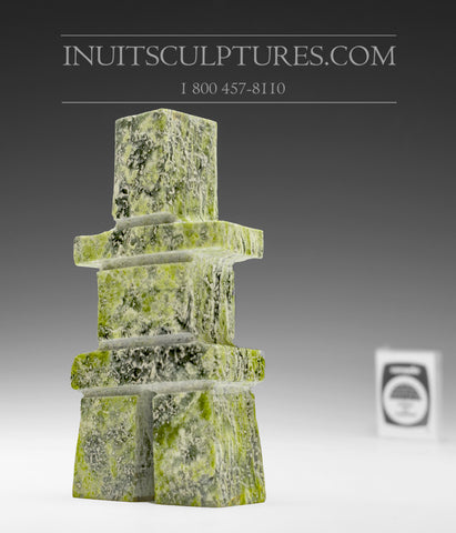 Inukshuk 5" par Anartok Ipeelee *effronté et audacieux*